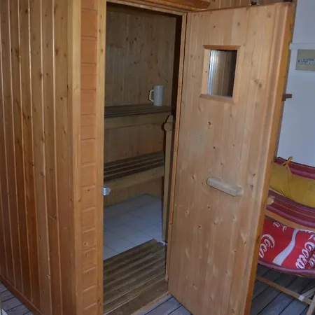 Etage Independant Homestay