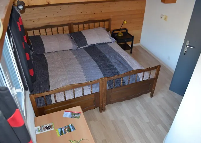 Etage Independant * Grone